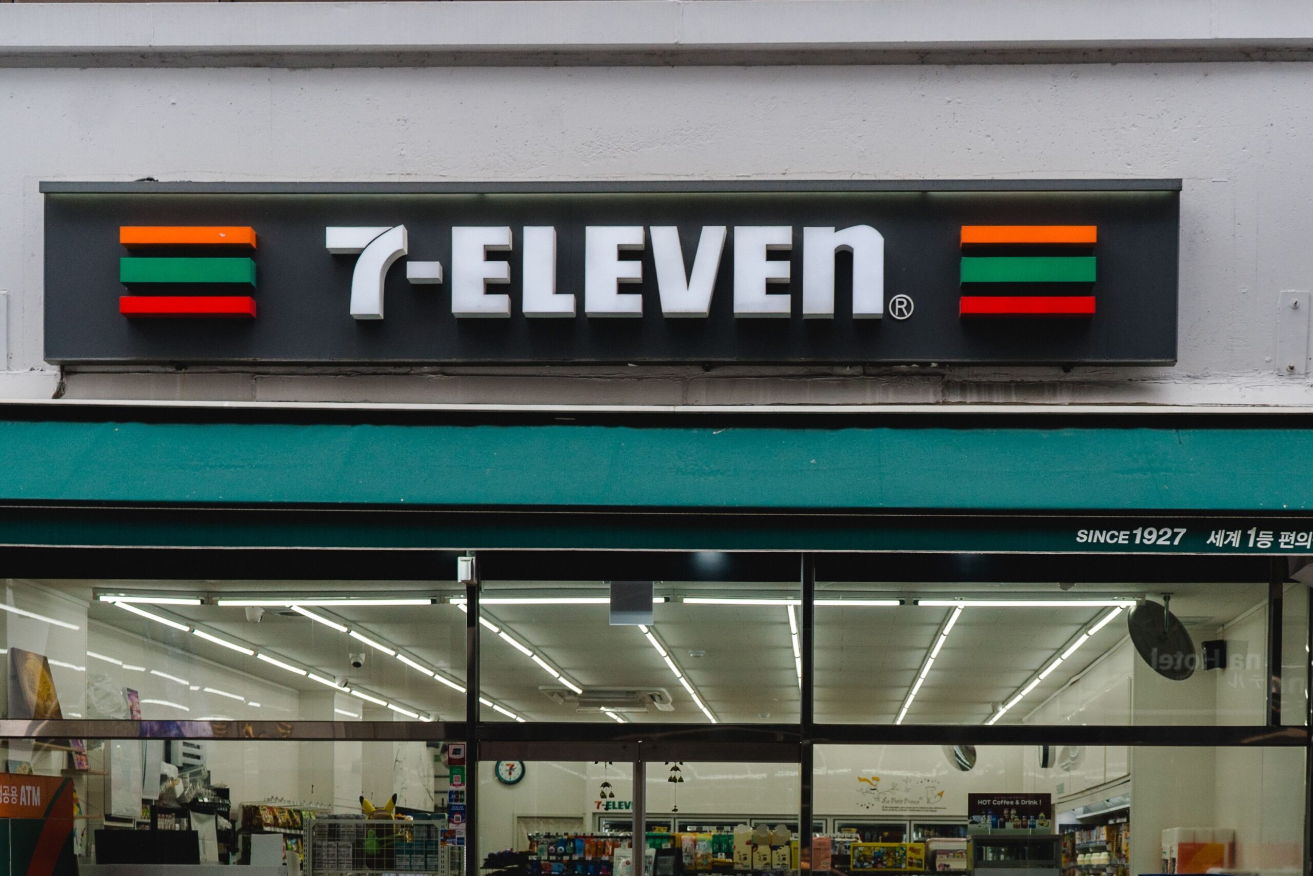 7-Eleven convenience store in Seoul where travelers may find prepaid SIM cards