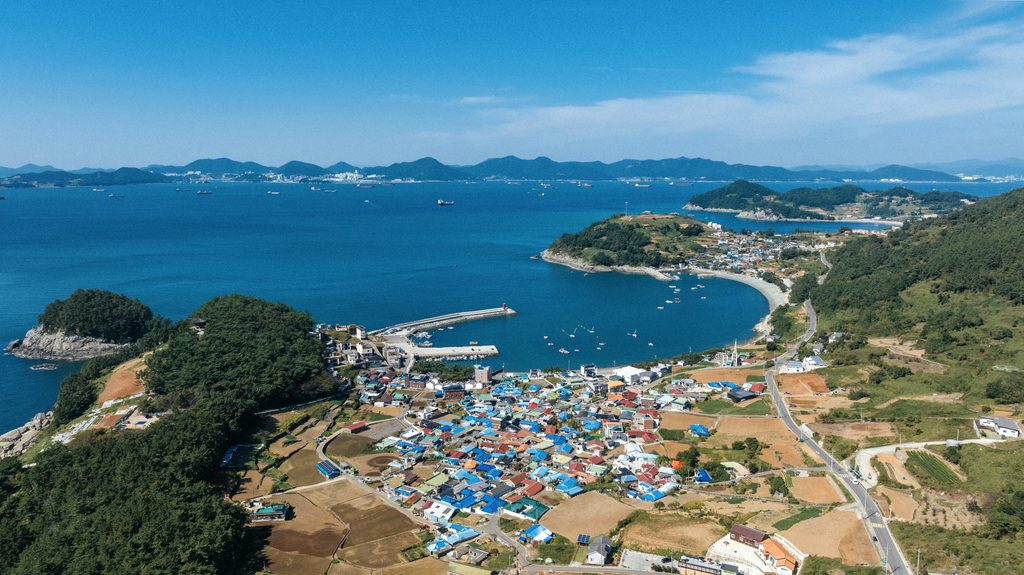Coastal scenery in Namhae, Gyeongsangnam-do, South Korea