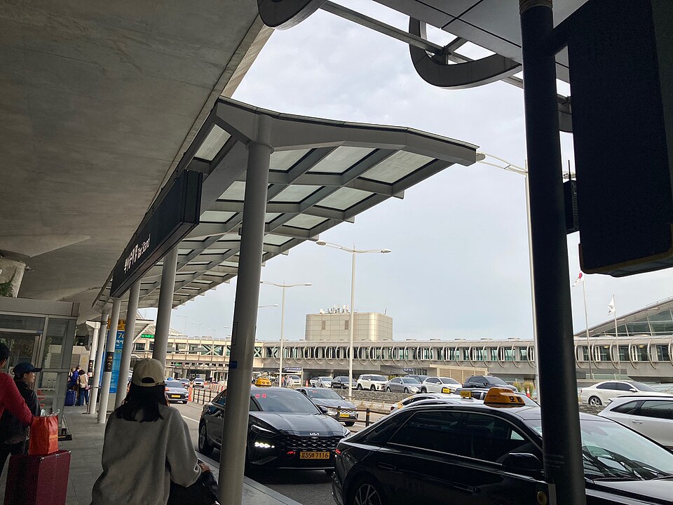 Official taxi stand at Incheon Airport Terminal 1